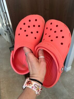 CROCS Coral Pink Classic Clogs with Heel Strap